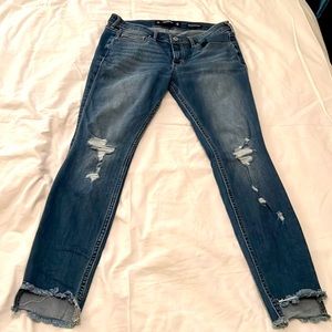 Hollister low-rise super skinny jeans, size 7S